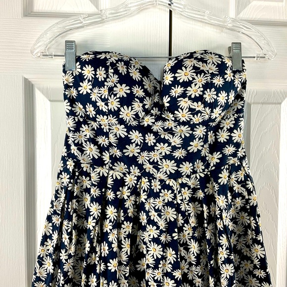 Rue 21 Daisy Sun Dress,  Juniors Size M, Strapless,  Coquette, TWEE - Picture 7 of 12